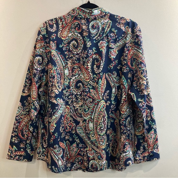 CHICO’S Sz 3.5 No Iron Effortless Beatrice Navy Colourful Paisley Buttoned Shirt - Picture 9 of 12